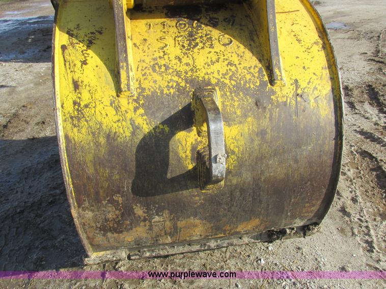image for item L4151 1996 Kobelco SK270LC excavator