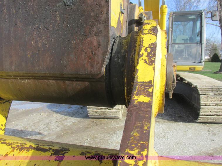 image for item L4151 1996 Kobelco SK270LC excavator