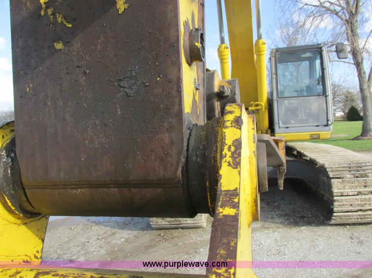 image for item L4151 1996 Kobelco SK270LC excavator