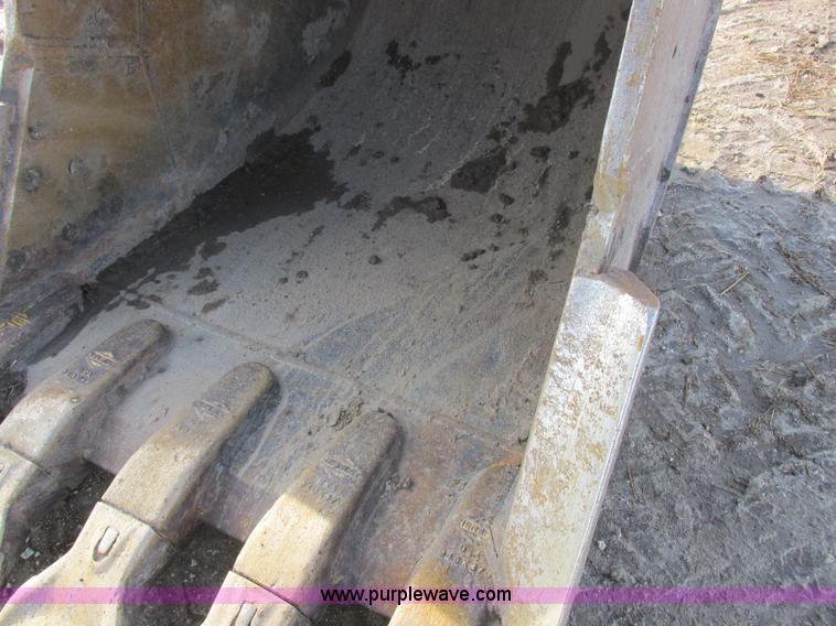 image for item L4151 1996 Kobelco SK270LC excavator