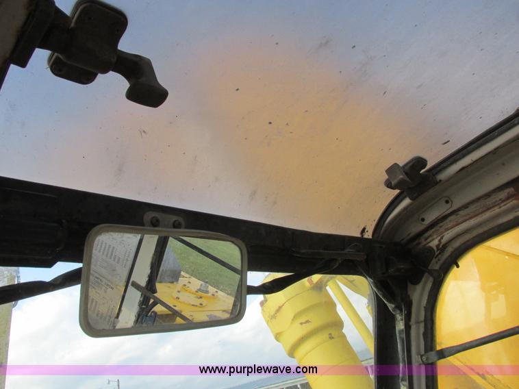 image for item L4151 1996 Kobelco SK270LC excavator