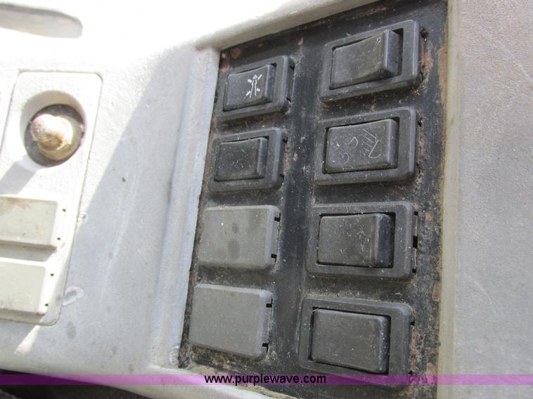 image for item L4151 1996 Kobelco SK270LC excavator