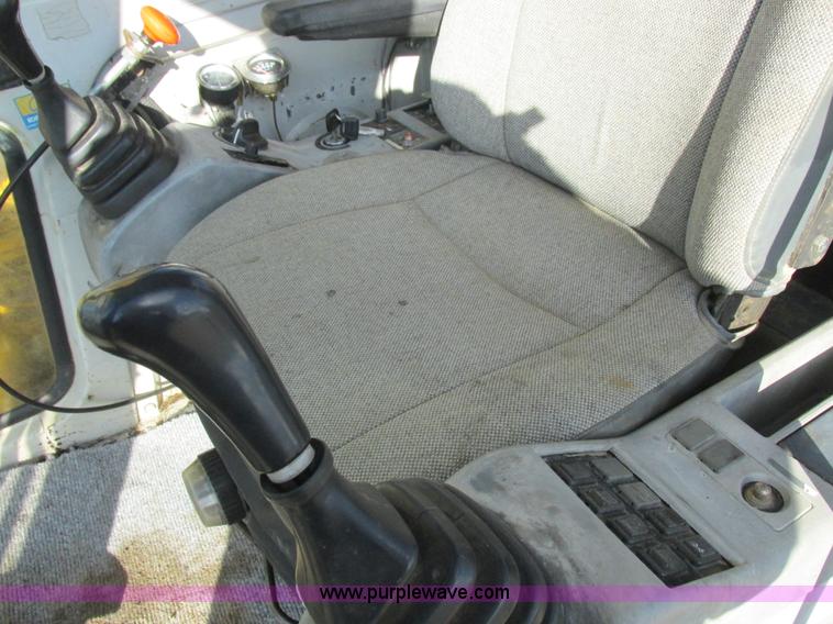 image for item L4151 1996 Kobelco SK270LC excavator