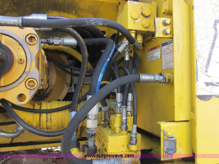 image for item L4151 1996 Kobelco SK270LC excavator