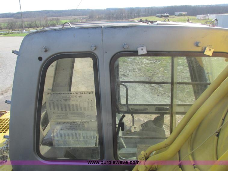 image for item L4151 1996 Kobelco SK270LC excavator