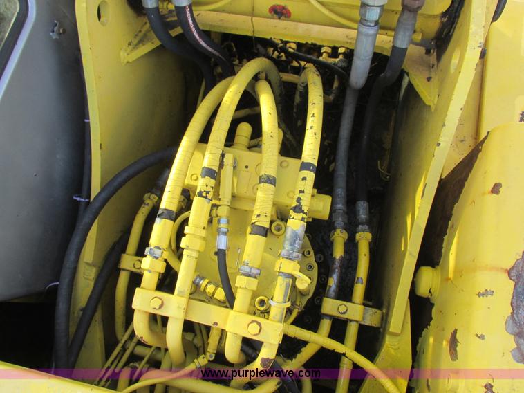 image for item L4151 1996 Kobelco SK270LC excavator