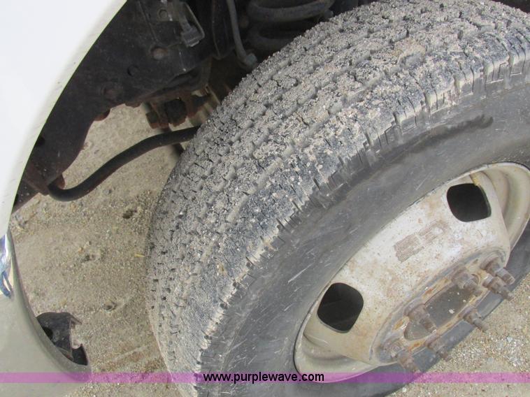 image for item L4165 2011 Ford F350 Super Duty XL flatbed pickup truck