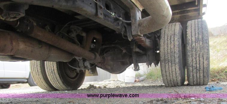 image for item L4165 2011 Ford F350 Super Duty XL flatbed pickup truck