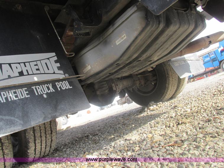 image for item L4165 2011 Ford F350 Super Duty XL flatbed pickup truck