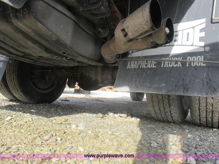 image for item L4165 2011 Ford F350 Super Duty XL flatbed pickup truck