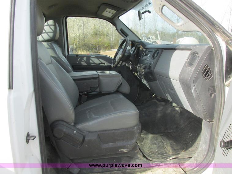 image for item L4165 2011 Ford F350 Super Duty XL flatbed pickup truck