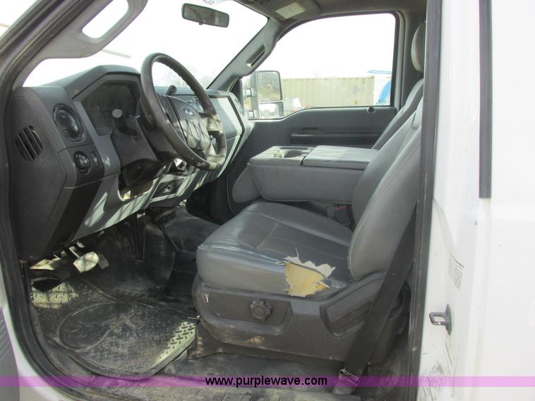 image for item L4165 2011 Ford F350 Super Duty XL flatbed pickup truck