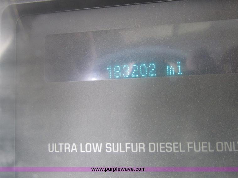 image for item L4165 2011 Ford F350 Super Duty XL flatbed pickup truck