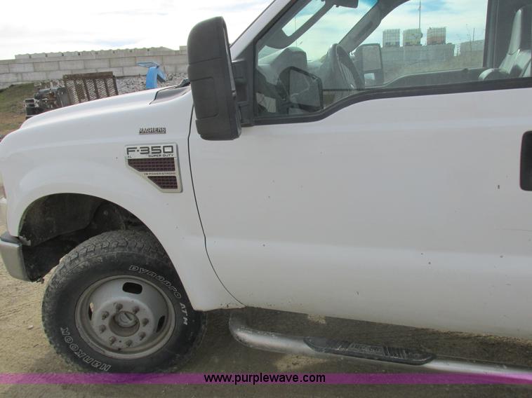 image for item L4166 2009 Ford F350 Super Duty XL utility truck