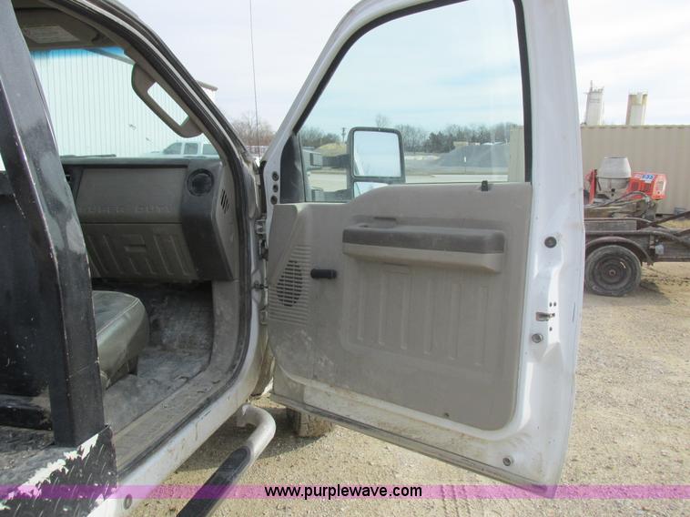 image for item L4166 2009 Ford F350 Super Duty XL utility truck