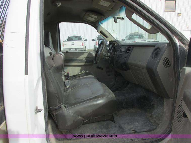 image for item L4166 2009 Ford F350 Super Duty XL utility truck