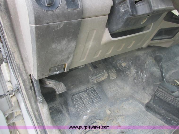 image for item L4166 2009 Ford F350 Super Duty XL utility truck