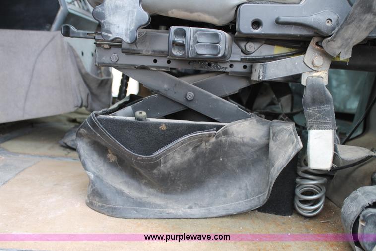 image for item L4458 1997 Mack CH613 semi truck