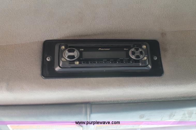 image for item L4458 1997 Mack CH613 semi truck