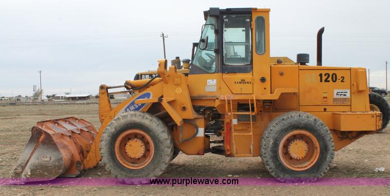 image for item L4461 Samsung 120-2 wheel loader