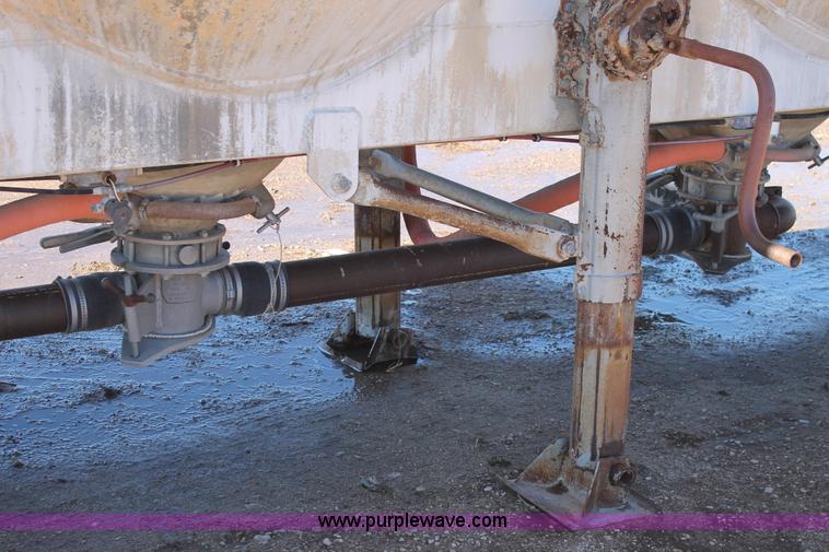 image for item L4477 1974 J&L 2619 pneumatic dry bulk transport trailer