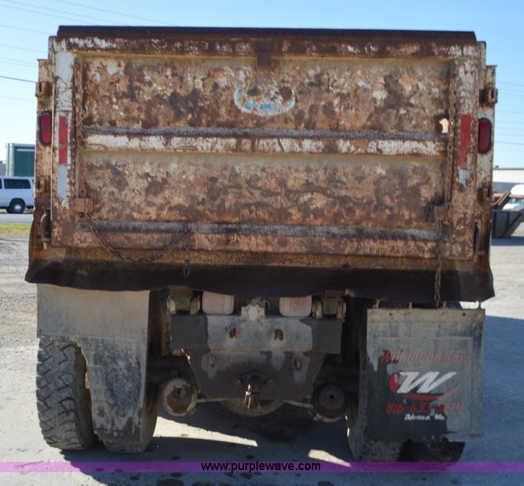 image for item L4501 1989 International F2554 dump truck