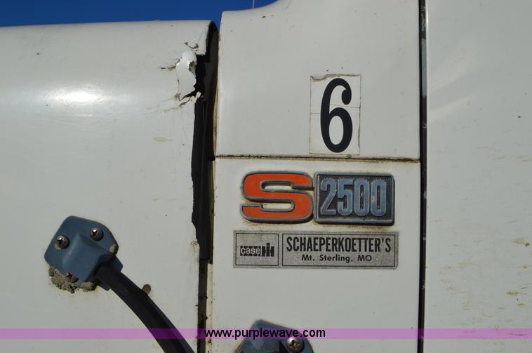 image for item L4501 1989 International F2554 dump truck