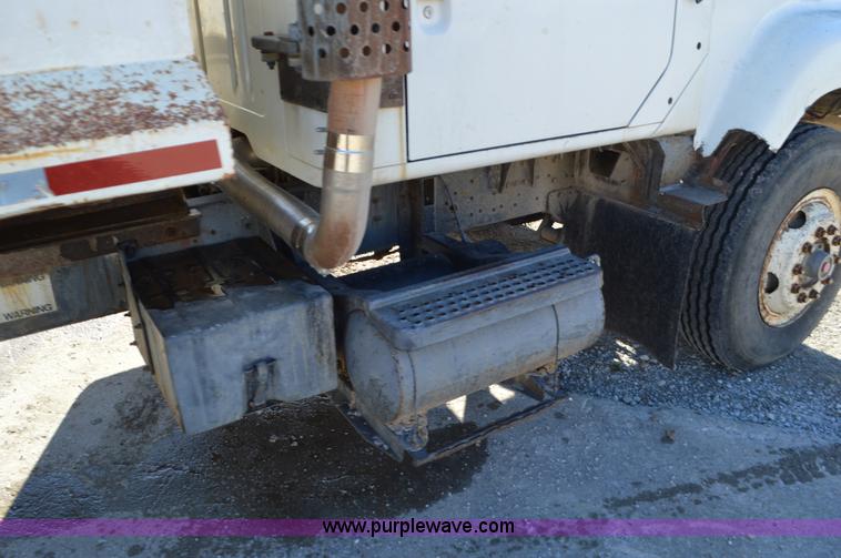 image for item L4501 1989 International F2554 dump truck