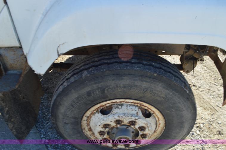 image for item L4501 1989 International F2554 dump truck