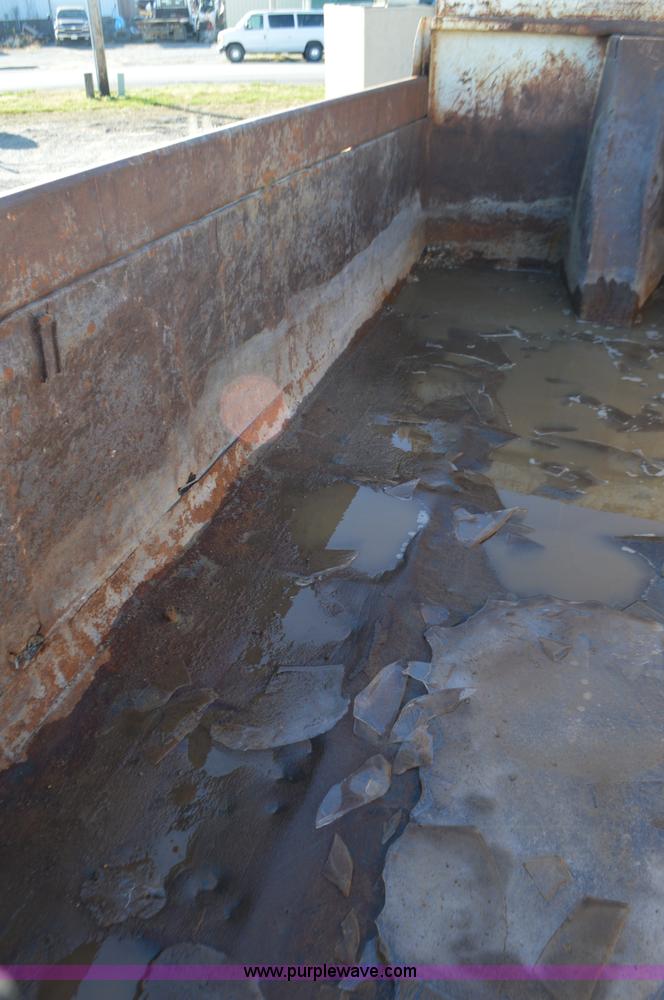 image for item L4501 1989 International F2554 dump truck