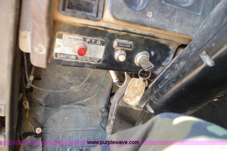 image for item L4501 1989 International F2554 dump truck