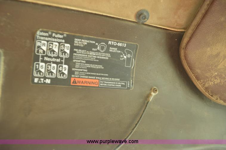 image for item L4501 1989 International F2554 dump truck