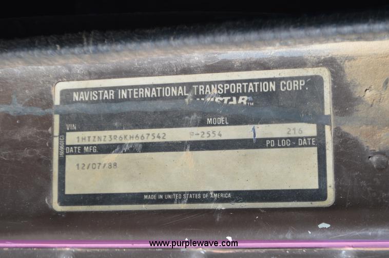 image for item L4501 1989 International F2554 dump truck