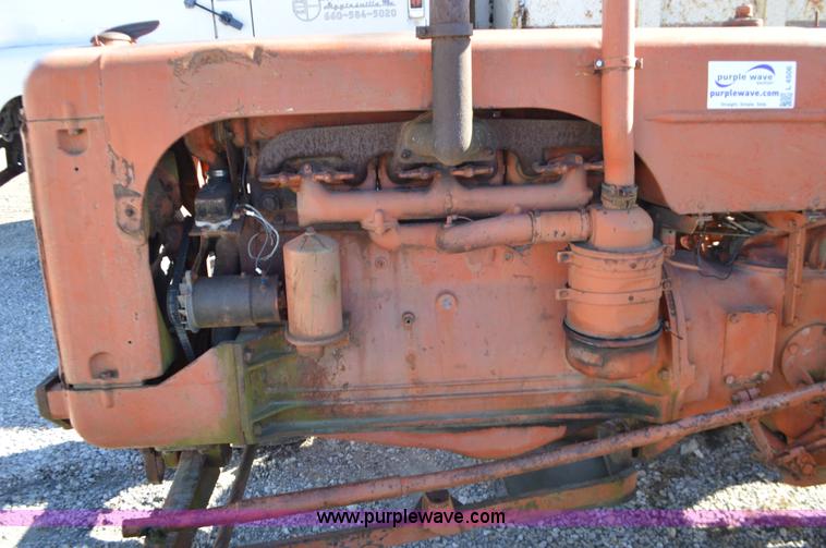 image for item L4506 Case 520 tractor