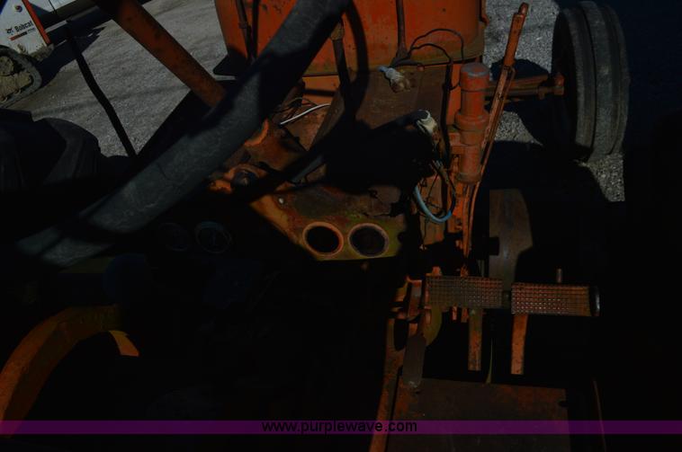 image for item L4506 Case 520 tractor