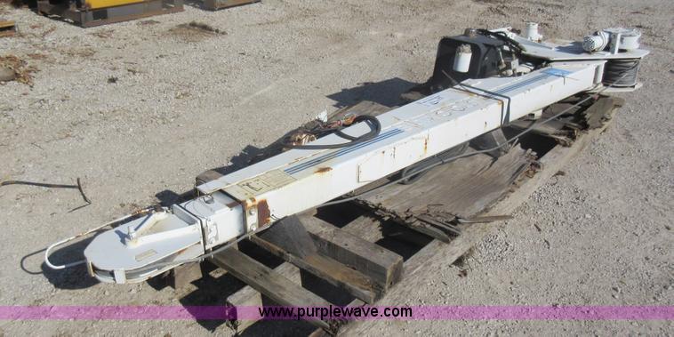 image for item L4530 Auto Crane