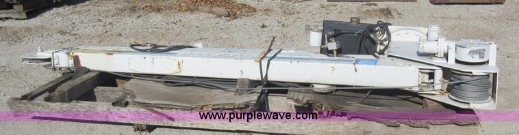 image for item L4530 Auto Crane