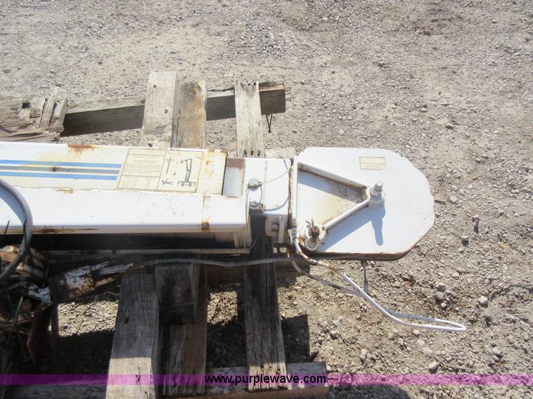 image for item L4530 Auto Crane