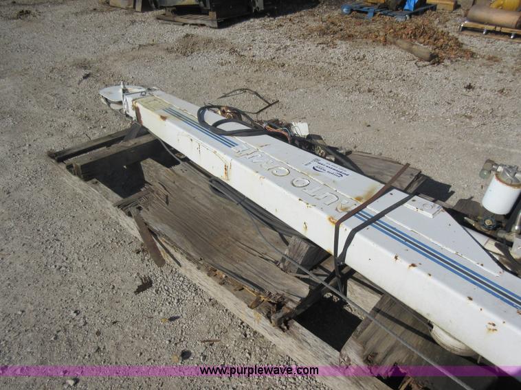 image for item L4530 Auto Crane