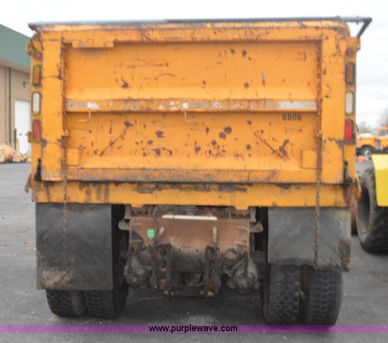 image for item L4536 2002 International F2554 dump truck