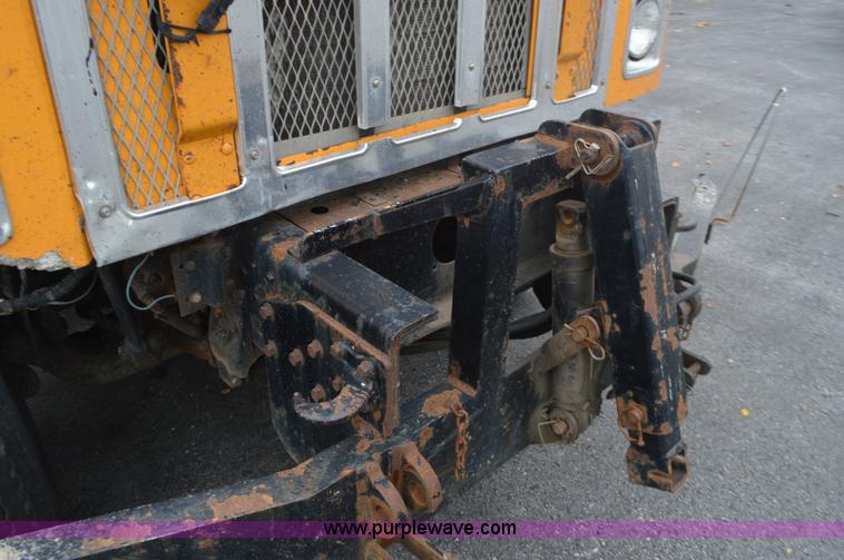 image for item L4536 2002 International F2554 dump truck