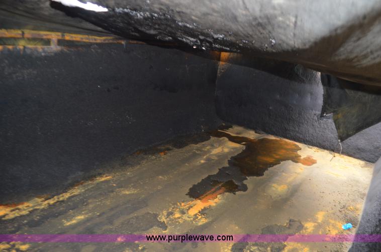 image for item L4536 2002 International F2554 dump truck