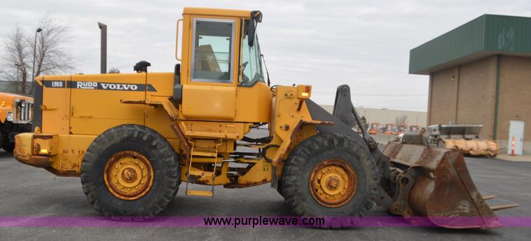 image for item L4538 2002 Volvo L90D wheel loader