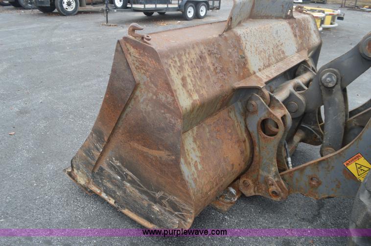 image for item L4538 2002 Volvo L90D wheel loader