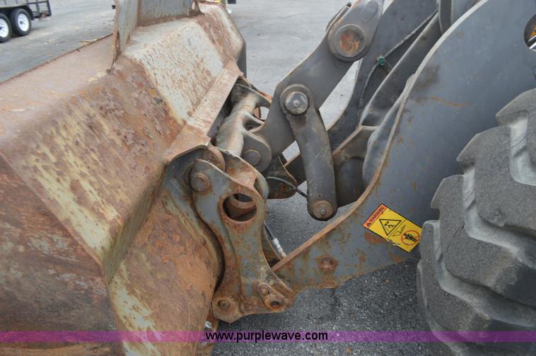 image for item L4538 2002 Volvo L90D wheel loader