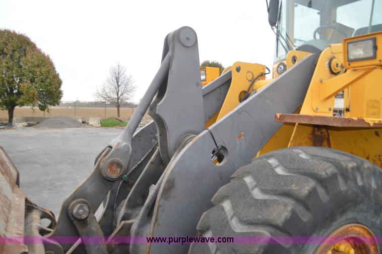 image for item L4538 2002 Volvo L90D wheel loader
