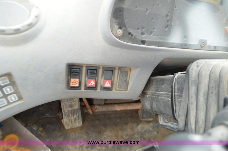 image for item L4538 2002 Volvo L90D wheel loader