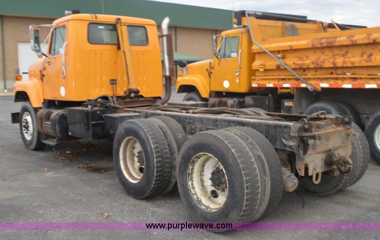 image for item L4539 2002 International F2554 cab and chassis