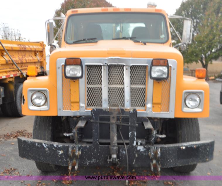 image for item L4539 2002 International F2554 cab and chassis