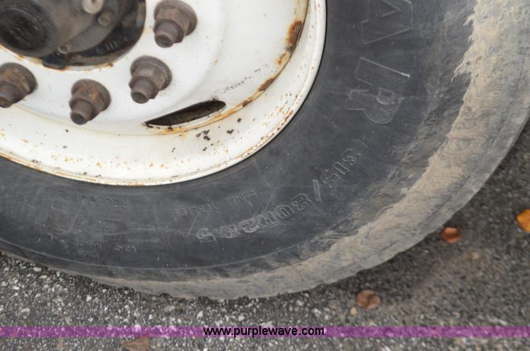 image for item L4539 2002 International F2554 cab and chassis